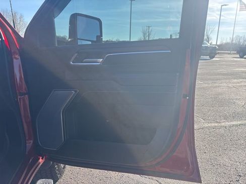 Used 2024 GMC Sierra 3500 Denali w/ Denali Reserve Package image 19