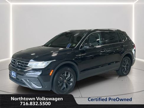 Certified 2024 Volkswagen Tiguan SE AWD/4WD image 1
