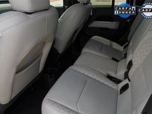 Certified 2021 Jeep Gladiator Overland image 11