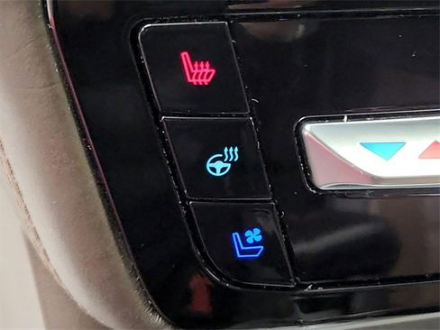 Used 2021 Ford Explorer King Ranch w/ Premium Technology Package image 27