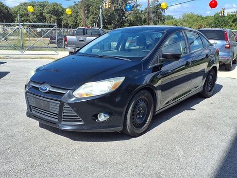 Used 2012 Ford Focus SE FWD image 3