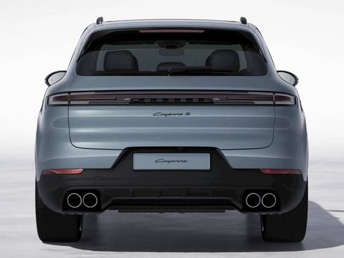 New 2026 Porsche Cayenne S image 7