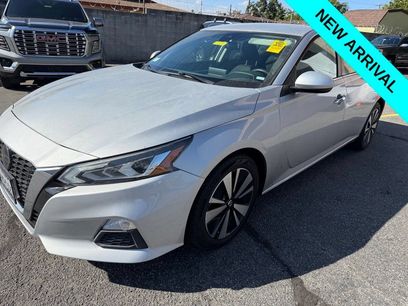 Used 2022 Nissan Altima 2.5 SV
