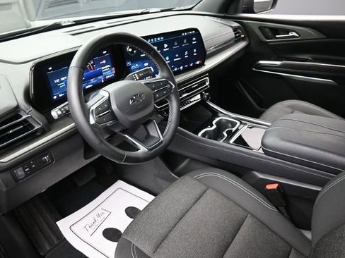 Used 2024 Chevrolet Traverse LS w/ Midnight/Sport Edition image 18