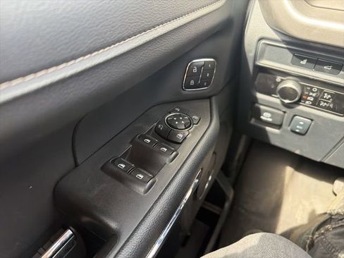 Used 2024 Ford Expedition XLT image 29