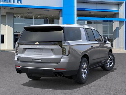 New 2026 Chevrolet Suburban Premier image 4