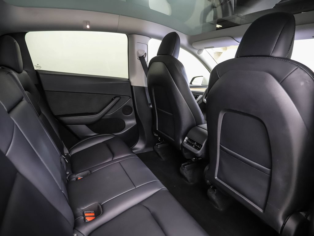 Used 2023 Tesla Model Y Long Range AWD/4WD image 23