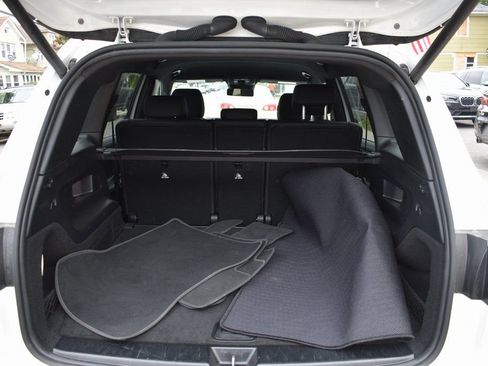 Used 2024 Mercedes-Benz GLB 250 GLB 250 image 33