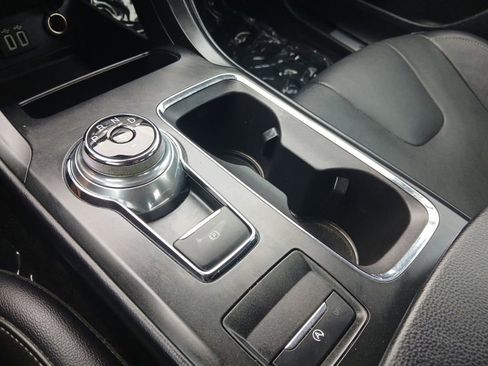 Used 2019 Ford Fusion Titanium FWD image 19