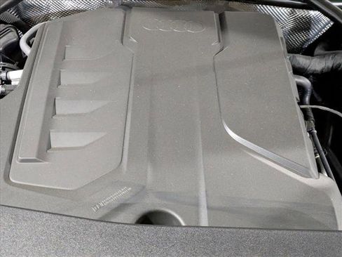 New 2025 Audi Q5 Premium Plus image 18