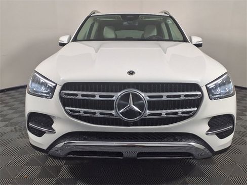 Used 2025 Mercedes-Benz GLE 350 4MATIC image 10