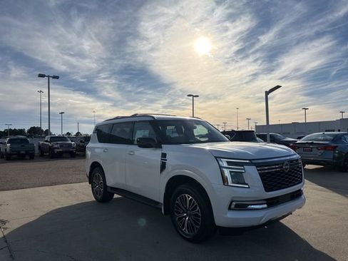 New 2026 Nissan Armada SL w/ Captain's Chari Seat Package image 5