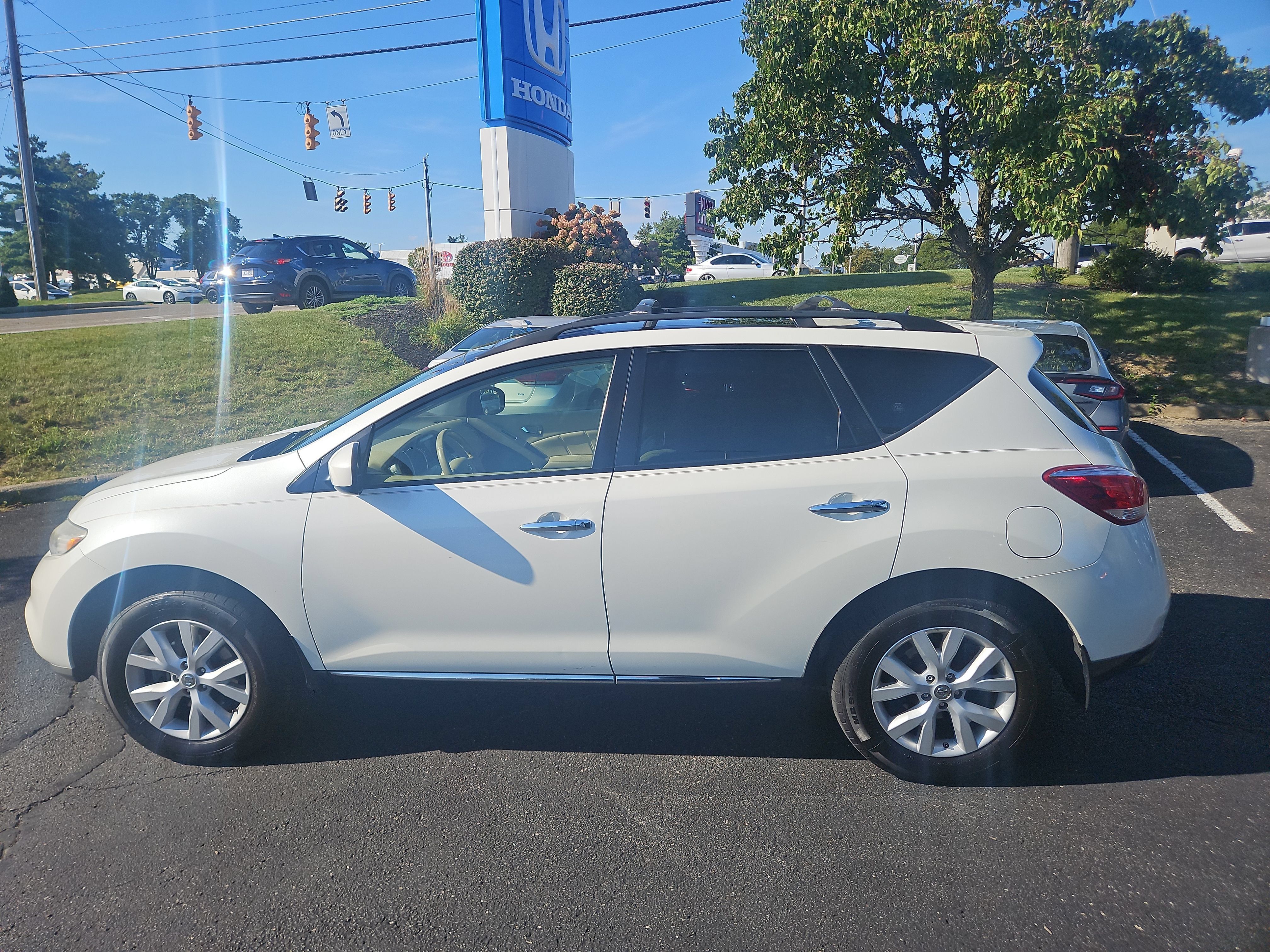 Used 2012 Nissan Murano SL FWD image 9