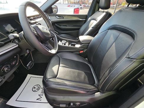 Used 2024 Jeep Grand Cherokee Limited 4xe image 7