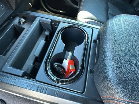 Used 2021 Nissan Titan PRO-4X w/ Pro-4x Convenience Package image 13