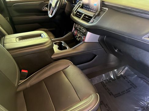 Used 2023 GMC Yukon XL SLT AWD/4WD image 21