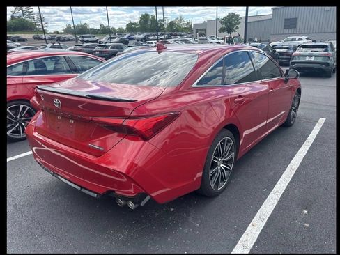 Used 2022 Toyota Avalon Touring w/ Advanced Safety Package FWD image 11