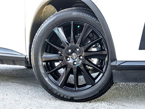 Used 2024 Nissan Murano SV w/ SV Midnight Edition Package image 2