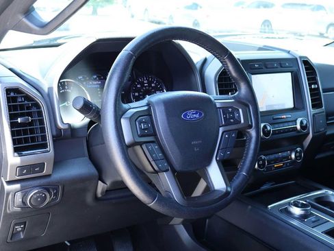 Used 2020 Ford Expedition Max XLT w/ Equipment Group 202A RWD image 2