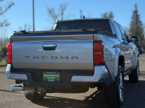 Used 2024 Toyota Tacoma Limited image 5