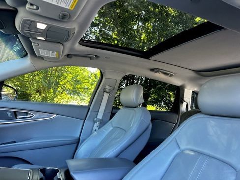 Used 2019 Lincoln Nautilus Reserve image 47