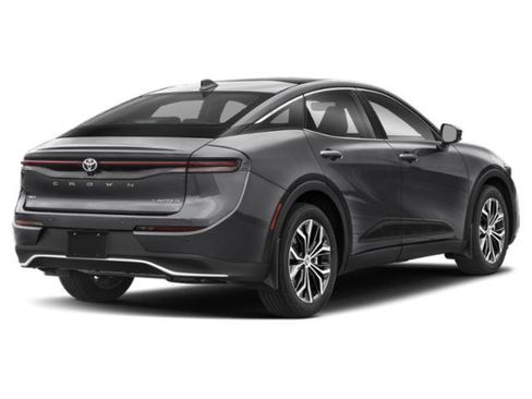Used 2023 Toyota Crown AWD/4WD image 2