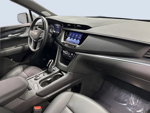 Used 2023 Cadillac XT5 Premium Luxury w/ Technology Package AWD/4WD image 12