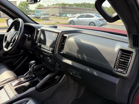 Used 2022 Nissan Frontier PRO-4X w/ Pro-4X Premium Package AWD/4WD image 28
