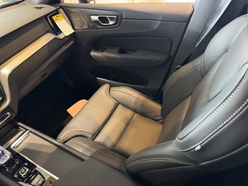 New 2026 Volvo XC60 B5 Ultra w/ Climate Package image 15