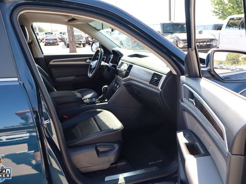 Used 2023 Volkswagen Atlas SE w/ Panoramic Sunroof Package FWD image 31