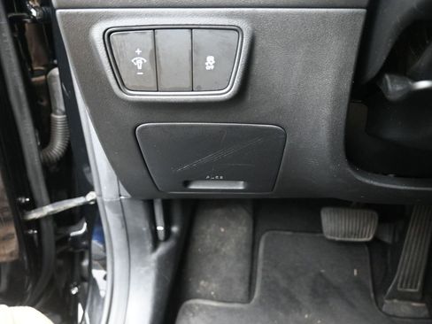 Used 2023 Hyundai Tucson SE image 16