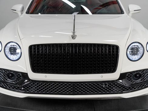 Used 2020 Bentley Flying Spur W12 image 14
