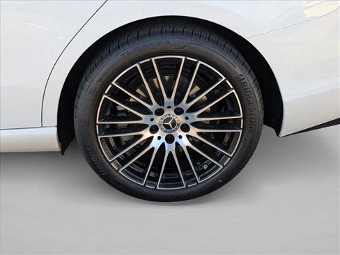 Used 2025 Mercedes-Benz C 300 Sedan image 25