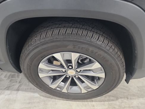 Used 2025 Chevrolet Equinox LT FWD image 17