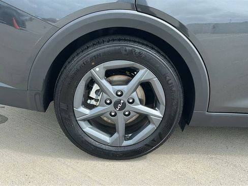 Used 2025 Kia K4 LXS image 16