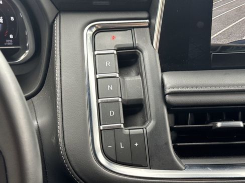 Used 2023 GMC Yukon SLE w/ Gmc Pro Safety Plus Package image 15