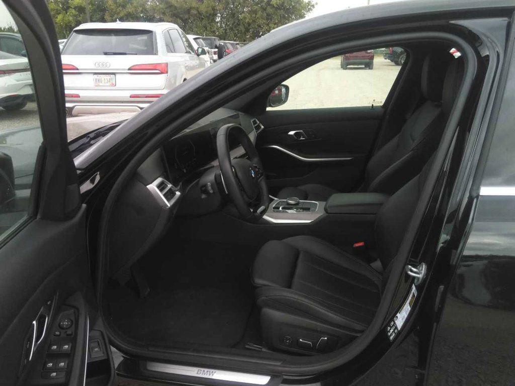Used 2026 BMW 330i xDrive Sedan AWD/4WD image 8