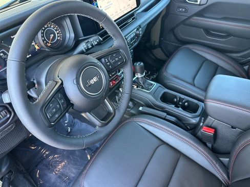 New 2026 Jeep Wrangler Unlimited Rubicon image 10