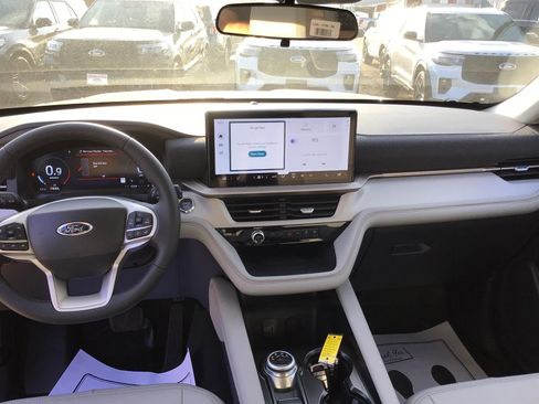 New 2026 Ford Explorer Active w/ Active Comfort Package RWD image 2