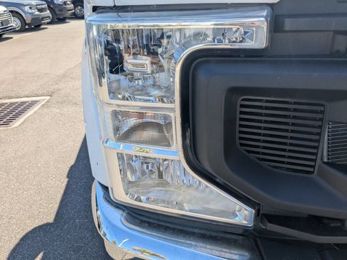 Used 2022 Ford F350 XL w/ Power Equipment Group AWD/4WD image 10
