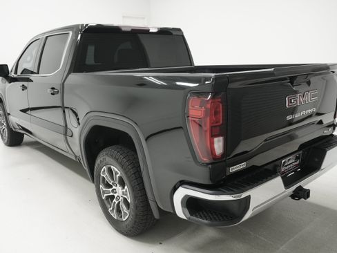 Used 2020 GMC Sierra 1500 SLE w/ SLE Value Package RWD image 5