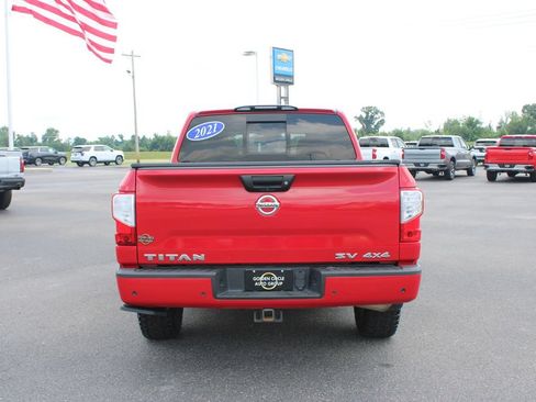 Used 2021 Nissan Titan SV w/ SV Convenience Package AWD/4WD image 8