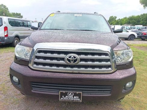 Used 2017 Toyota Sequoia Limited w/ Safety & Convenience Package AWD/4WD image 2