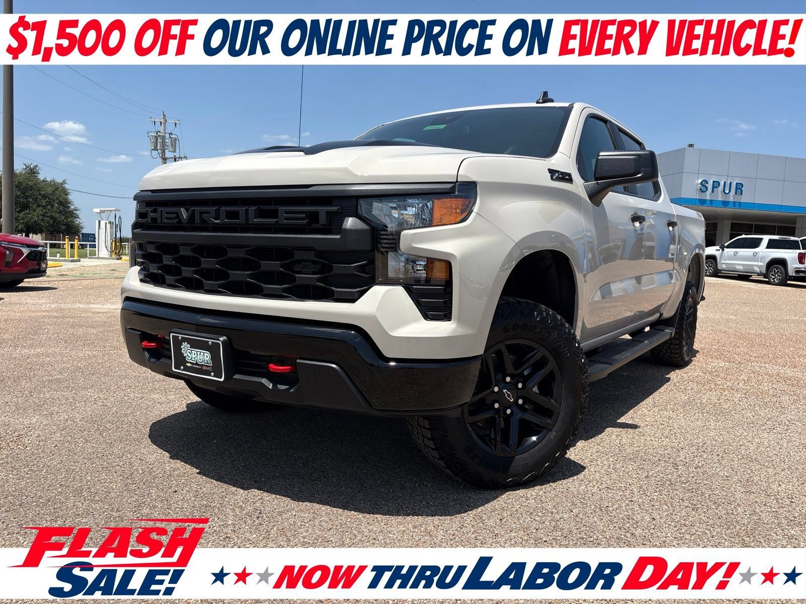 New 2026 Chevrolet Silverado 1500 Custom Trail Boss w/ LPO, Dark Essentials Package AWD/4WD 360° Tour