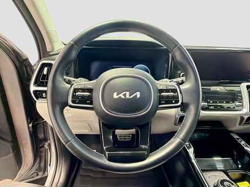 Used 2024 Kia Sorento SX Prestige w/ Panoramic Sunroof Package AWD/4WD image 9