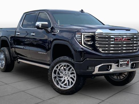 Used 2022 GMC Sierra 1500 Denali AWD/4WD image 3