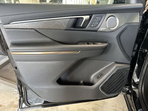 New 2026 Buick Enclave Avenir w/ Super Cruise Package image 23