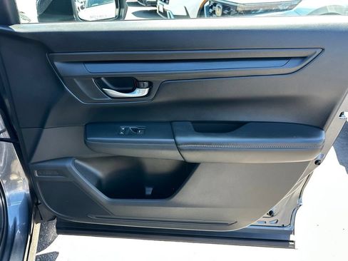 Used 2023 Honda CR-V LX image 13