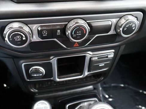 Used 2020 Jeep Wrangler Unlimited Sport AWD/4WD image 22