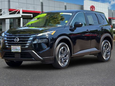 Used 2024 Nissan Rogue SV AWD/4WD image 8